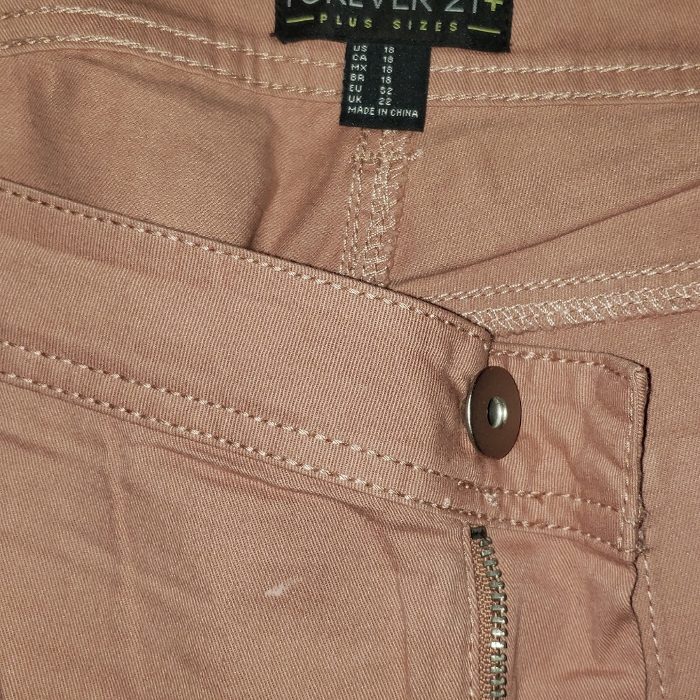 pants - Picture 2 of 4